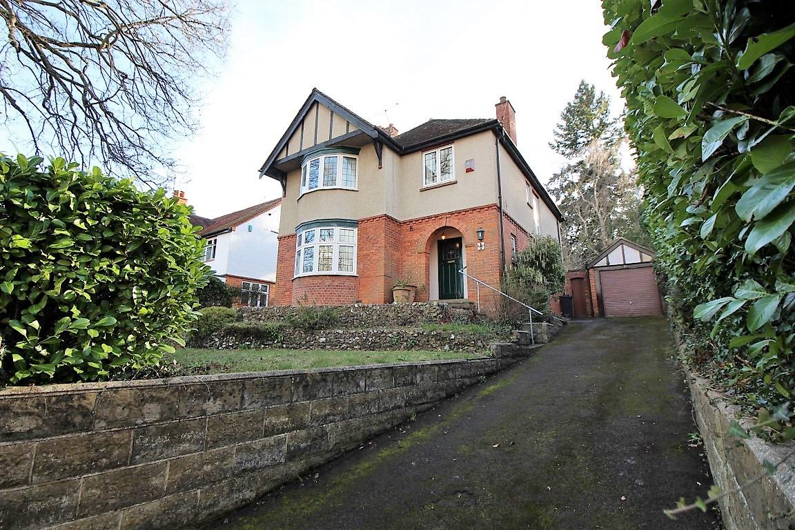 4 bed property in Oak Tree Road, Reading